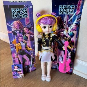 KPOP Demon Hunters Doll with Purple Hair and Yellow Headphones